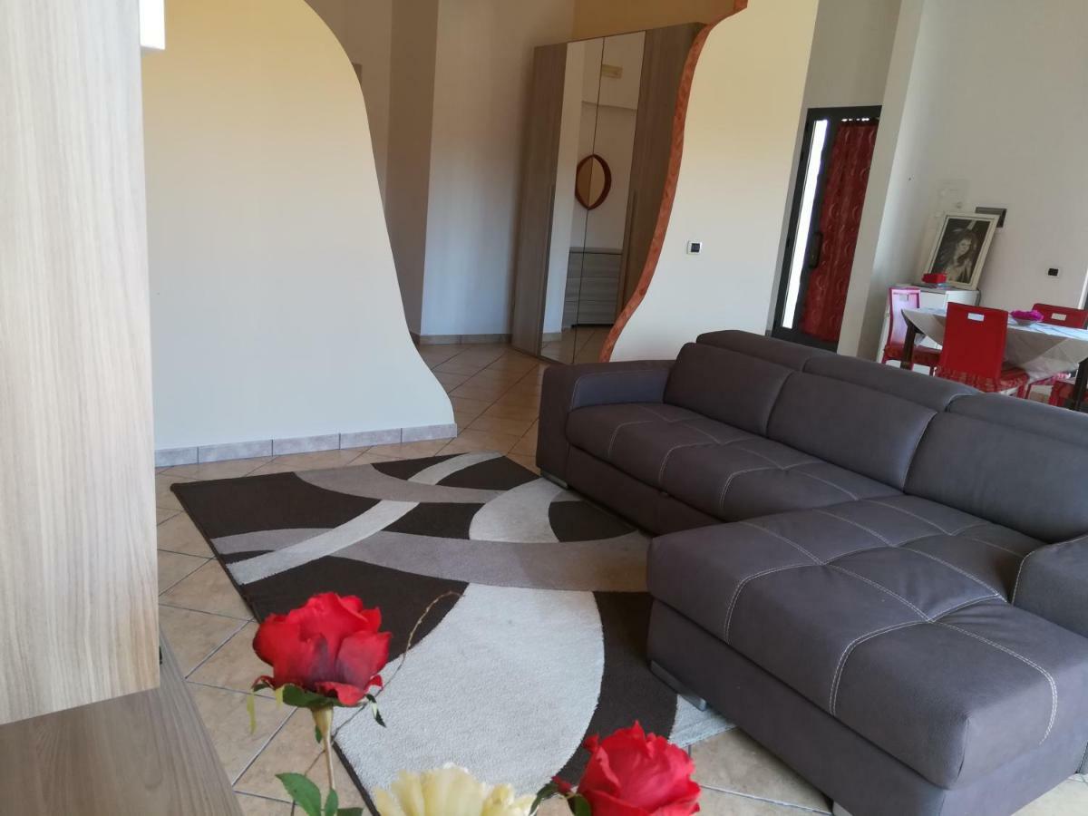Dolce Casa Sara Villa Collemeto Exteriör bild