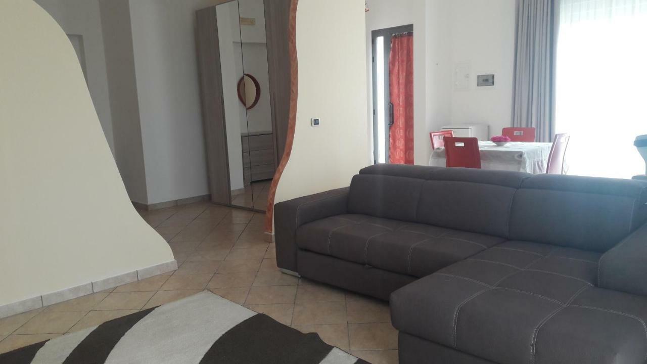 Dolce Casa Sara Villa Collemeto Exteriör bild