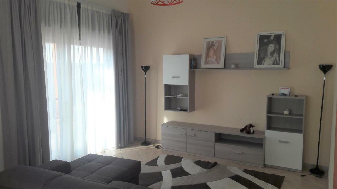 Dolce Casa Sara Villa Collemeto Exteriör bild