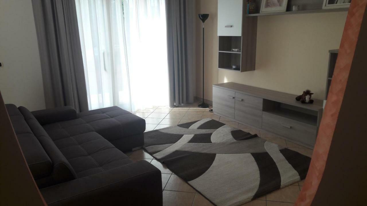 Dolce Casa Sara Villa Collemeto Exteriör bild
